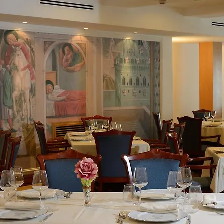 Bv Grand Hotel 4*