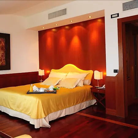 Hotel Bv Grand