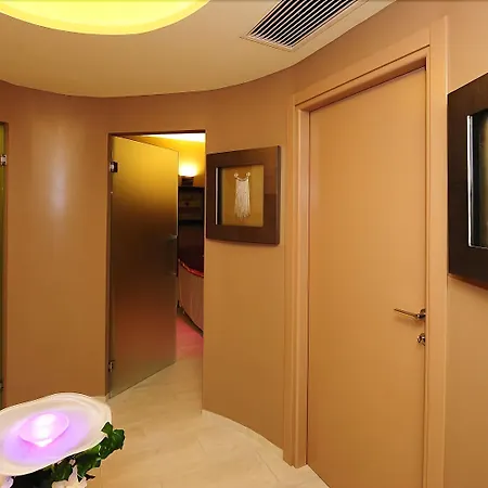 Bv Grand Hotel