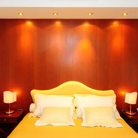 Hotel Bv Grand