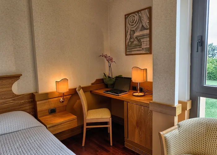 Bv Grand Hotell Assisi